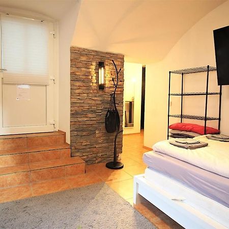 Fully Equipped Apartment Near Main Station Wurtzburgo Exterior foto